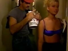 Blonde Forces - Szene 1