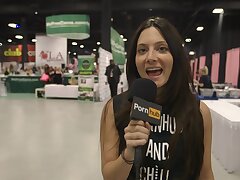 PornHub Aria am eXXXotica 2015 Pornostar Interviews Tag 1