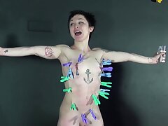 Asian BDSM von Mei Mara gefesselt und gepeitscht in anstrengenden Gehorsamstraining. Asian BDSM von Mei Mara gefesselt und gepeitscht in anstrengenden Gehorsamstraining und frontal Peitschen von tätowierten orientalischen Masochisten Mei Mara bestraft und