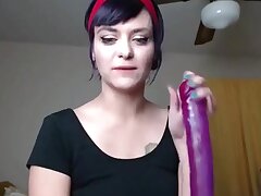 OMG THAT PERFECT ASS und She Swallows 12 Inch Dildo. Erstaunliches Arsch Babe schmutzigen Gerede und unglaubliche necken, ist sie eine Frau mit perfektem Arsch, große Runde und echte Blase Hintern in diesem Höschen! Sie führt Live-Cam-Show und so kurven t