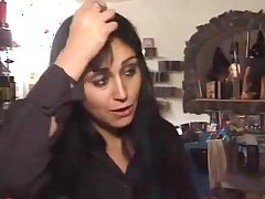 Blondine in bisexuell MMF.