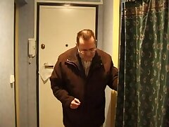 FRANZÖSISCHEN CASTING 87 brunette Babe mit älteren Mann Flotter Dreier