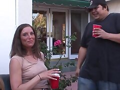 College Frat Party mit Tori Black und Jamie Elle tut anal