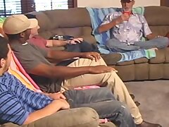 Hurerei MILF Hausfrau Cheats und Bande KNALLTE