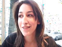 Julia mit verbundenen Augen gefickt