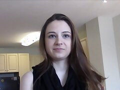 Junge Brünette Makler in fucking Client ausgetrickst. Junge Makler Eigentumswohnung verkaufen wollen landet fucking Pervert mit Kamera vorgibt, legen Sie im Angebot.