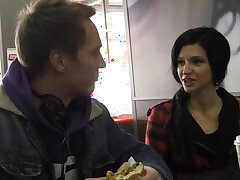 Wtf Pass - Petite Mädchen Gibt Kopf Bei Hirsch Party. Wtf Pass - Petite Mädchen Gibt Kopf Bei Hirsch Party