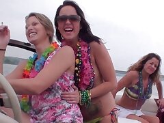 Home-Video heisse Girls Party an einem See in Missouri. Home-Video heiße Girls Party an einem See in missouri