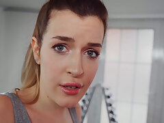 Fitness Rooms-Italienische fitness Marica Chanelle Blogger fickt Nymphe Freya Dee. Fitnessräume italienische fitness Marica Chanelle blogger fickt Nymphe Freya Dee