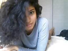 Bemerkenswerte perfekte süße Teen Ebony Hottie zeigt Körper. Bemerkenswerte perfekte süße Teen Ebony Hottie zeigt Körper