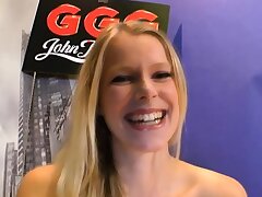 Kinky ho mouth cum filled